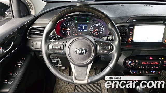 Kia Sorento 2016 — photo 13