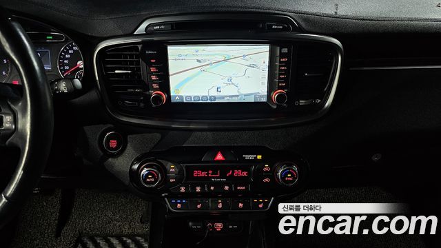 Kia Sorento 2016 — photo 16