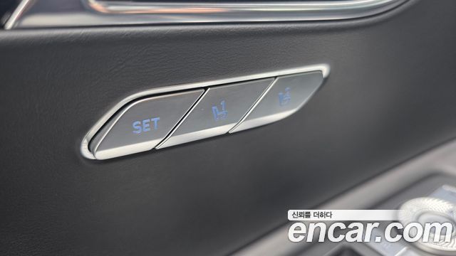 Genesis GV80 2022 — photo 16