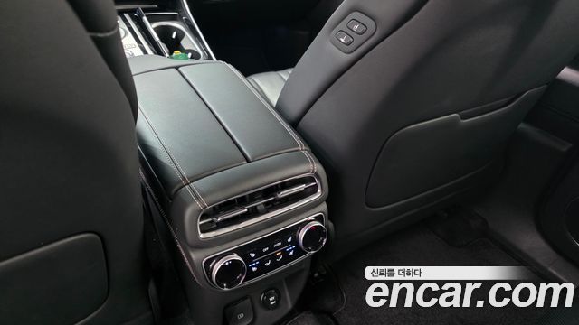 Genesis GV80 2022 — photo 18