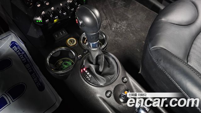 Mini Cooper Convertible 2015 — photo 9