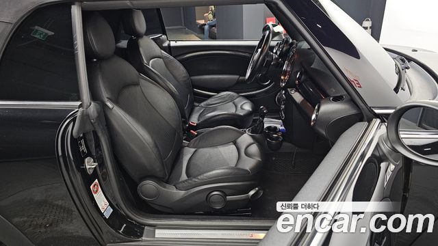 Mini Cooper Convertible 2015 — photo 11
