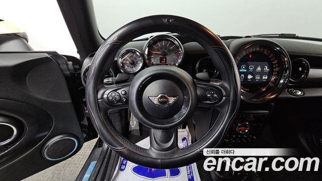 Mini Cooper Convertible 2015 — photo 13