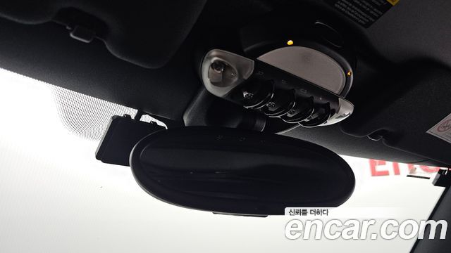 Mini Cooper Convertible 2015 — photo 15