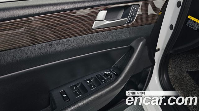 Hyundai Sonata 2019 — photo 17