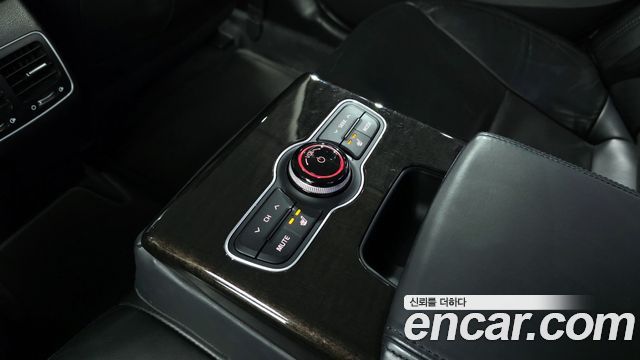 Kia K7 2013 — photo 17