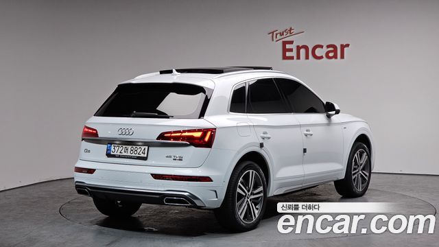 Audi Q5 2021 — photo 2