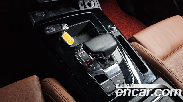 Audi Q5 2021 — photo 9