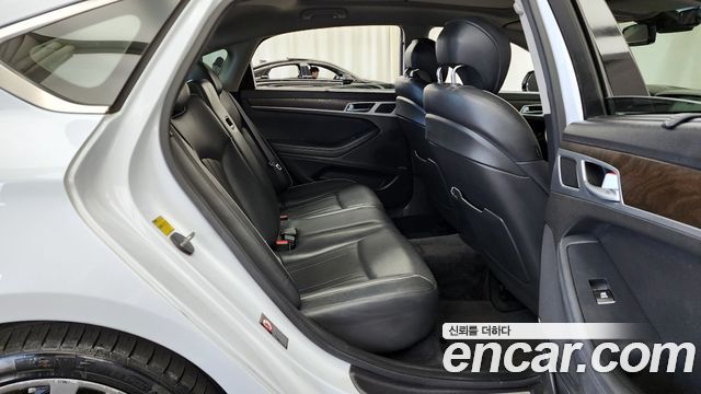 Hyundai Genesis 2015 — photo 12