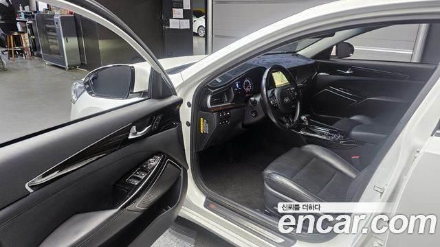 Kia K7 2019 — photo 10