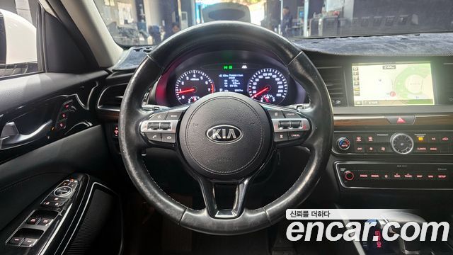 Kia K7 2019 — photo 14