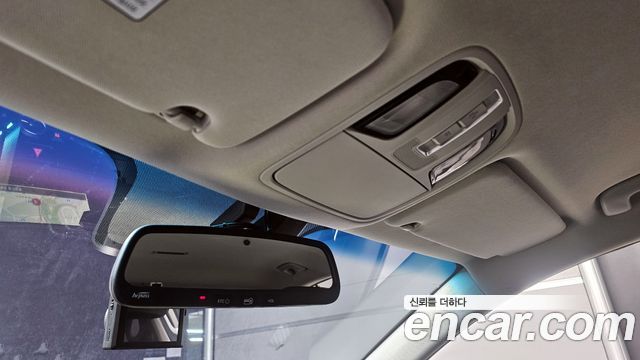 Kia K7 2019 — photo 17