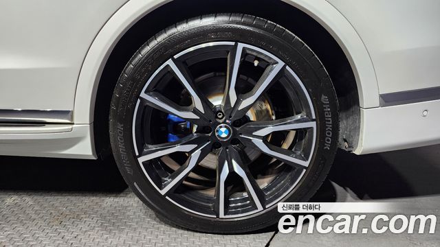 BMW X7 2021 — photo 5