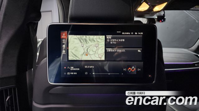 BMW X7 2021 — photo 18