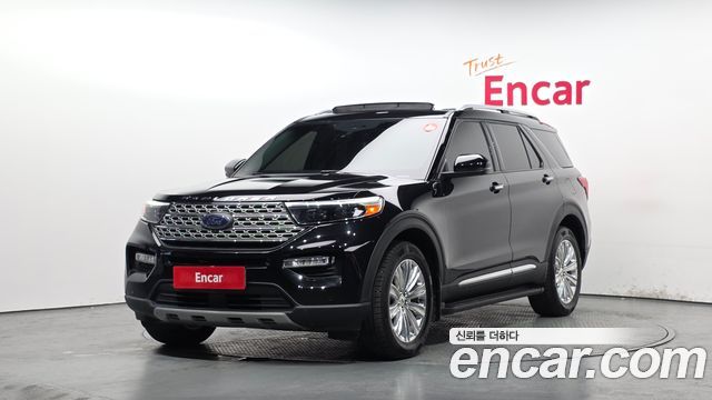 Ford Explorer 2022 — photo 1