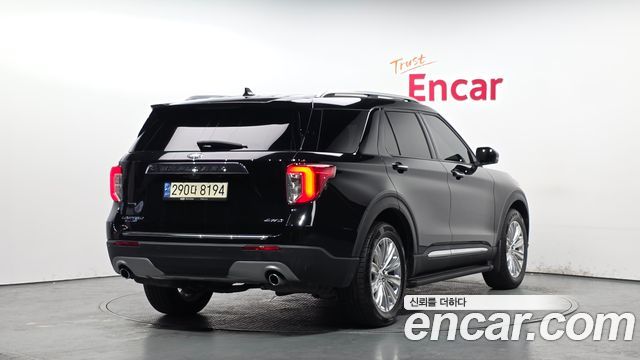 Ford Explorer 2022 — photo 2