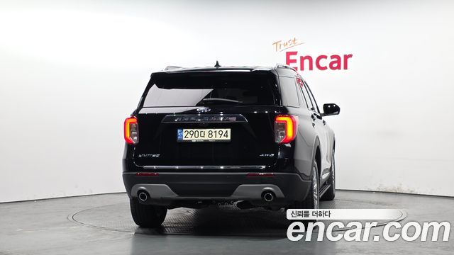 Ford Explorer 2022 — photo 4