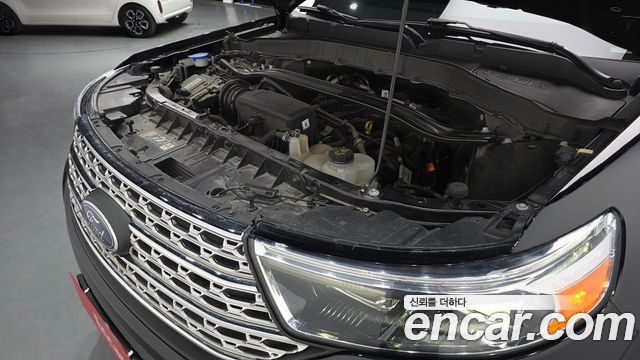 Ford Explorer 2022 — photo 6