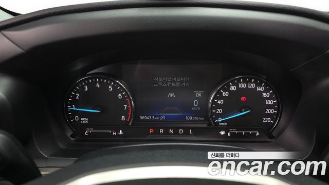 Ford Explorer 2022 — photo 8