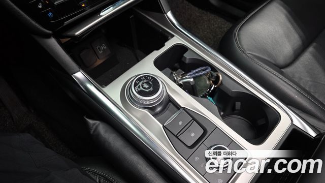 Ford Explorer 2022 — photo 9