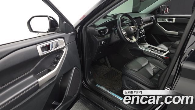 Ford Explorer 2022 — photo 10