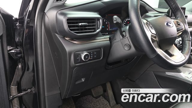 Ford Explorer 2022 — photo 13