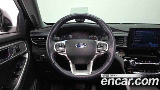 Ford Explorer 2022 — photo 14
