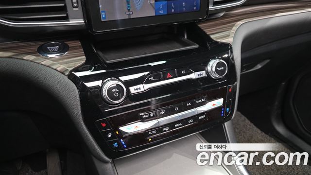 Ford Explorer 2022 — photo 17