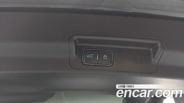 Ford Explorer 2022 — photo 20