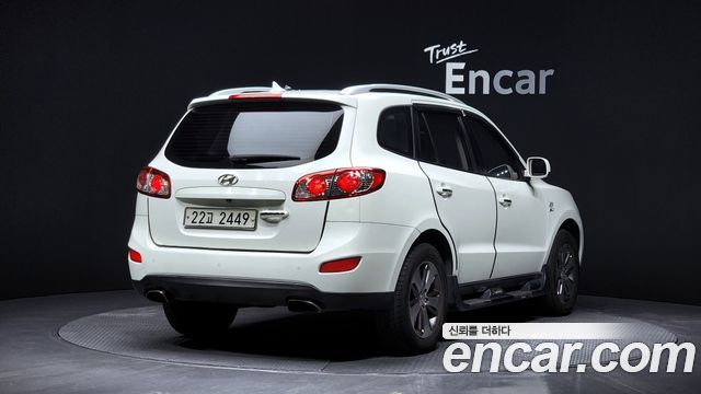 Hyundai Santafe 2011 — photo 2