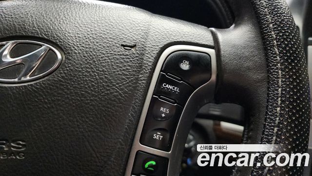 Hyundai Santafe 2011 — photo 18