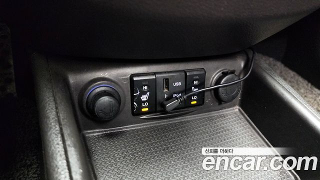 Hyundai Santafe 2011 — photo 19