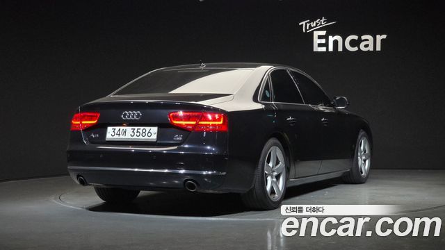 Audi A8 2011 — photo 2