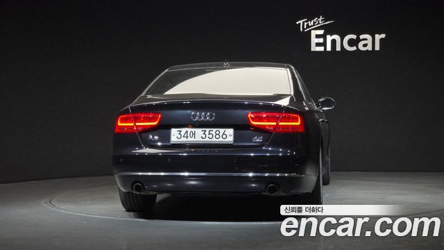 Audi A8 2011 — photo 4