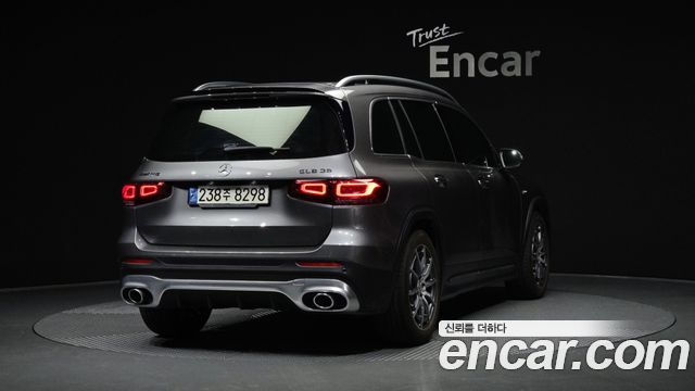 Mercedes-Benz GLB-Class 2022 — photo 2