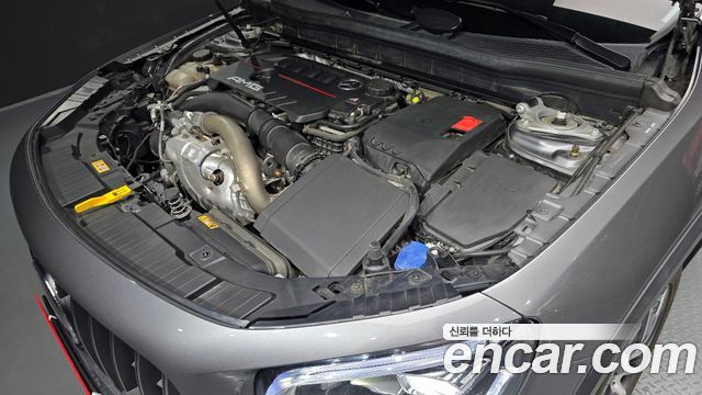 Mercedes-Benz GLB-Class 2022 — photo 6