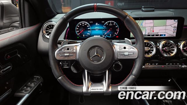 Mercedes-Benz GLB-Class 2022 — photo 13