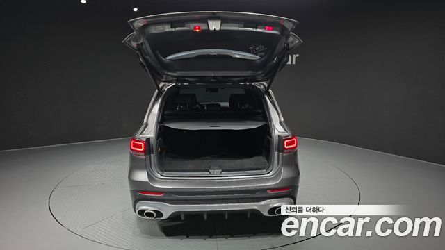 Mercedes-Benz GLB-Class 2022 — photo 20