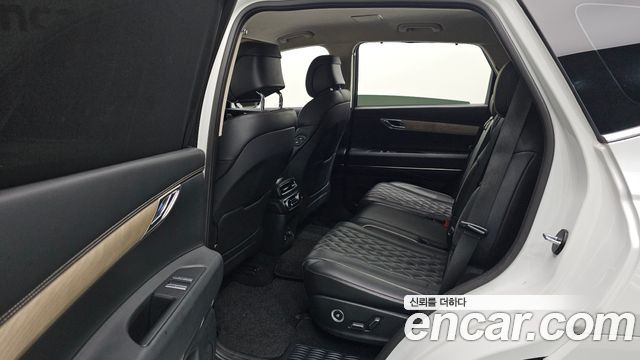 Genesis GV80 2023 — photo 12