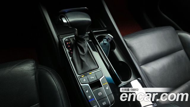 Kia K7 2017 — photo 9