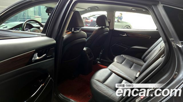 Kia K7 2017 — photo 11
