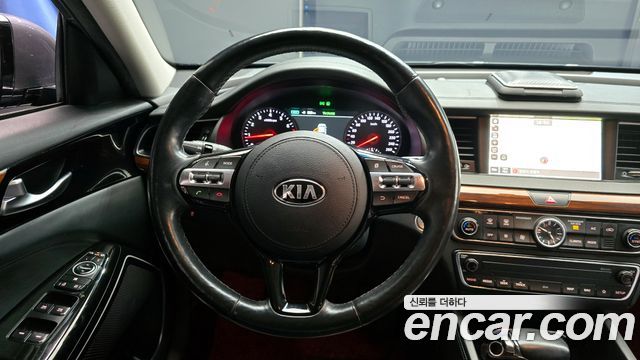 Kia K7 2017 — photo 13
