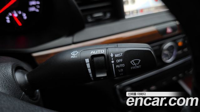 Kia K7 2017 — photo 16