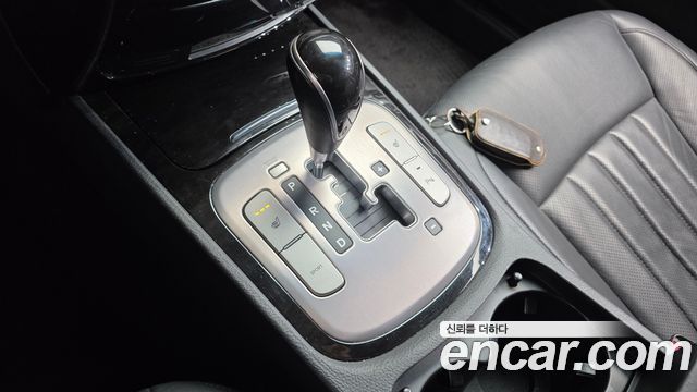 Hyundai Genesis 2012 — photo 9