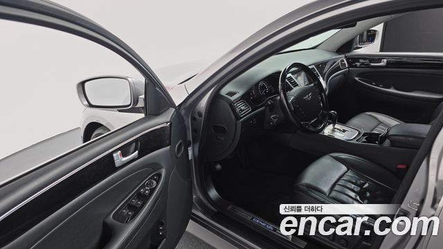 Hyundai Genesis 2012 — photo 11