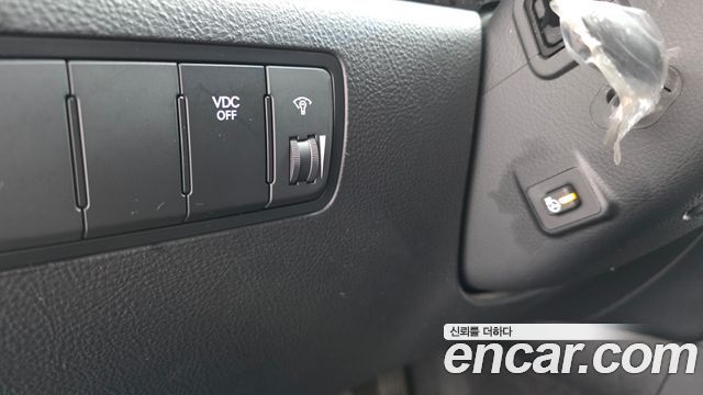 Hyundai Genesis 2012 — photo 13