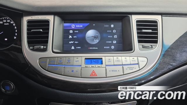 Hyundai Genesis 2012 — photo 15