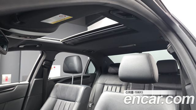Mercedes-Benz E-Class 2015 — photo 18