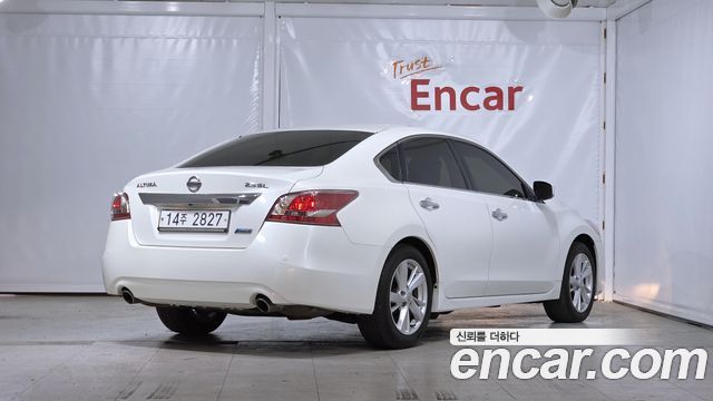 Nissan Altima 2013 — photo 2