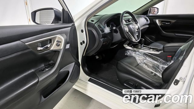 Nissan Altima 2013 — photo 11